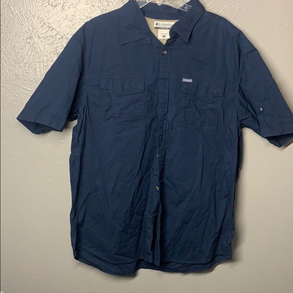 Columbia Navy blue short sleeve button down shirt
